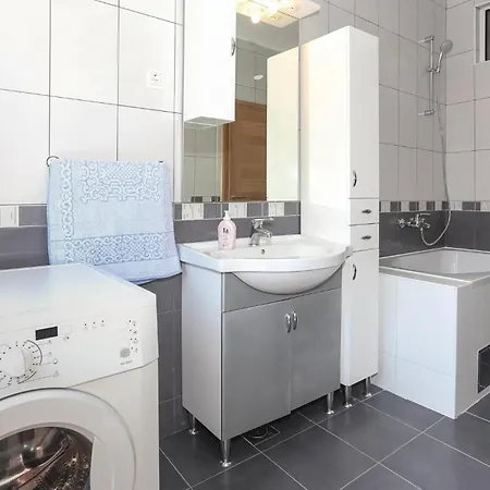 Сasa de vacaciones Three-bedroom In Kastel Stafilic *