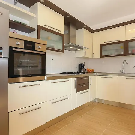 Three-bedroom In Kastel Stafilic Сasa de vacaciones Kaštela