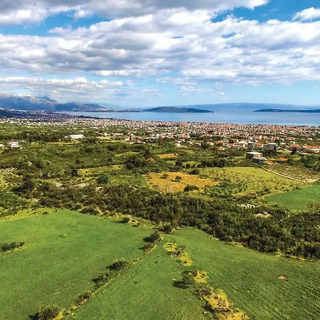 Three-bedroom In Kastel Stafilic Сasa de vacaciones Kaštela